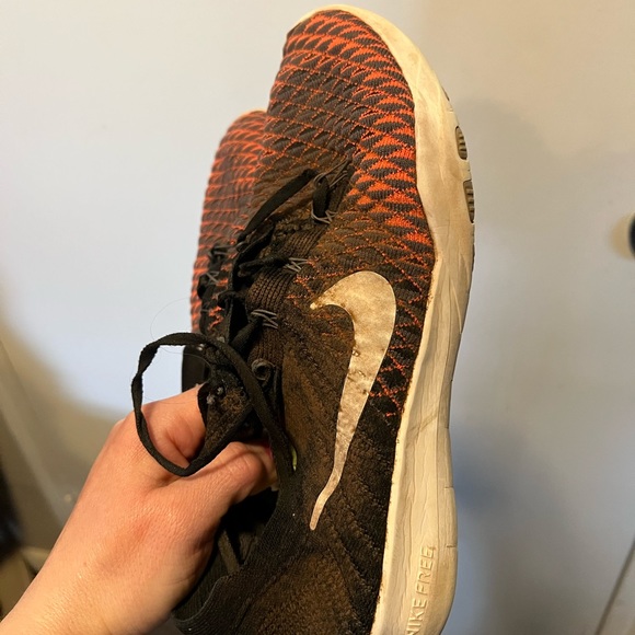 Nike fly knit training shoes - Picture 2 of 4